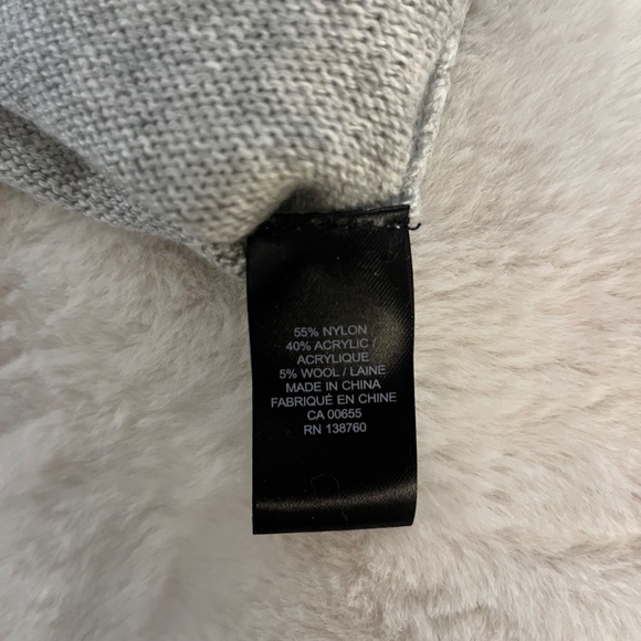 RW&CO Sweater - Picture 12 of 13